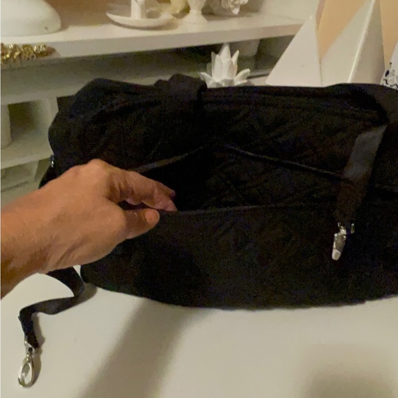 Vera Bradley large bag . Can use for handy bag or diaper bag new conditions - Picture 5 of 12